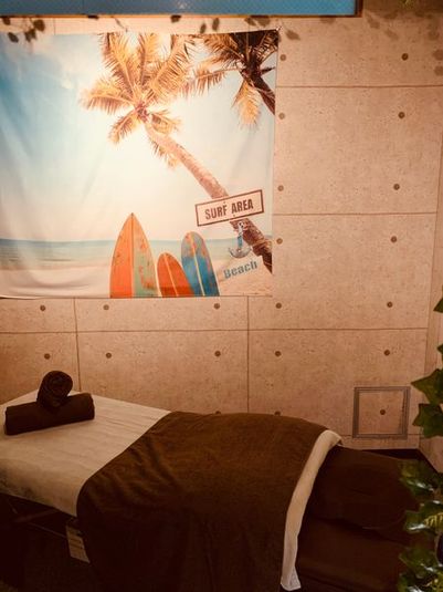 ぷにぷに稲田堤　対面テーブルのブース　ネイル　カウンセリング等に - 体調律　整体部門　ぷにぷに