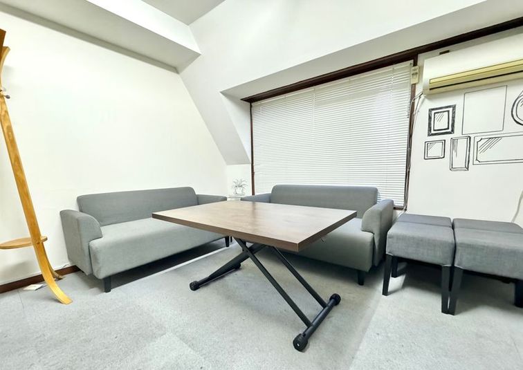 心斎橋駅徒歩1分‼️ソファスペースのある貸し会議室 - 心斎橋筋1丁目レンタルスペース