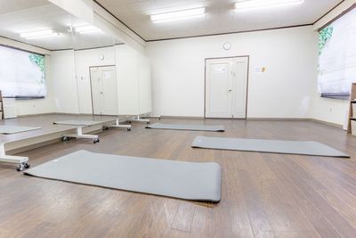 ヨガマット：3セット - レンタルスタジオEloa　神戸元町店 【5/8リニューアル】レンタルスタジオEloa　神戸元町店の設備の写真