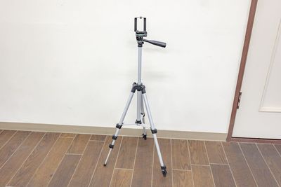 スマホ用三脚：最長1m程度 - レンタルスタジオEloa　神戸元町店 【5/8リニューアル】レンタルスタジオEloa　神戸元町店の設備の写真