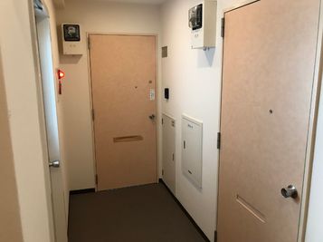 スペースアイエレガンス飯田橋の入口の写真