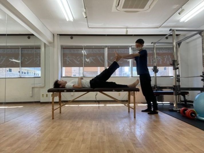 パーソナルジム×ヨガ・ダンススタジオ - 草香江トレーニングスタジオ