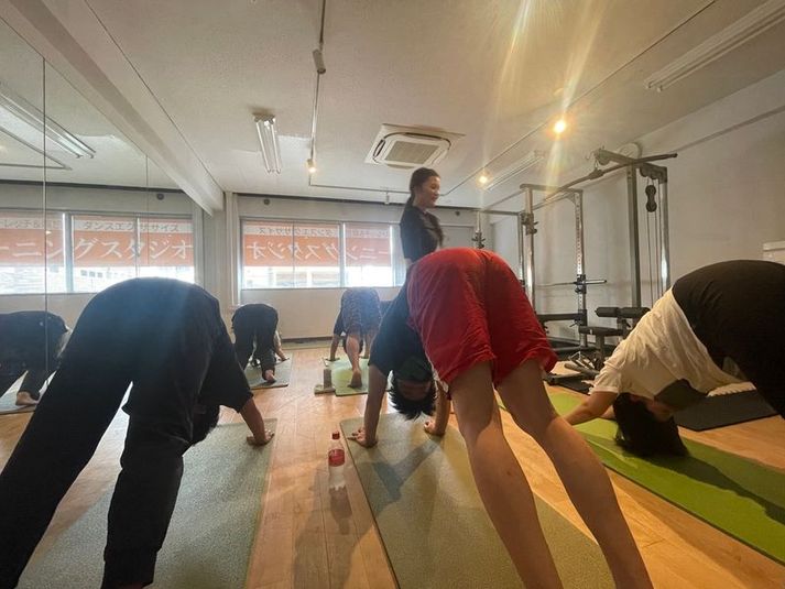 パーソナルジム×ヨガ・ダンススタジオ - 草香江トレーニングスタジオ