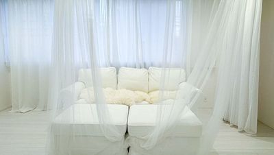 ・薬院六つ角にある綺麗なフォトスタジオ！アクセス良好！様々な撮影シーンを楽しめる！会議や女子会などにも利用可能！ - インパルス・スタジオ