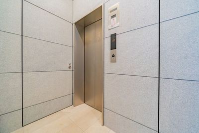 ビルエントランス - SPOT渋谷六本木通りSIRO 築浅！渋谷駅近接デザイナーズスペース（2025年1月オープン）の入口の写真