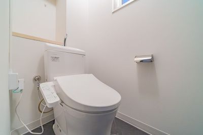 リニューアルされた新品のトイレ - SPOT神保町三井ビルディングサイドKURO 神保町徒歩3分！最大25名利用可能の室内の写真