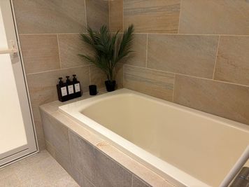 広々のバスルーム※SPAオプション選択でご利用いただけます - あかたく 東京スカイツリーベース 歓送迎会シーズン TV YouTube 商用撮影 各種パーティーの設備の写真