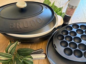BRUNO オーバルホットプレートセット
（たこ焼き用プレートもあり） - あかたく 東京スカイツリーベース 歓送迎会シーズン TV YouTube 商用撮影 各種パーティーの設備の写真