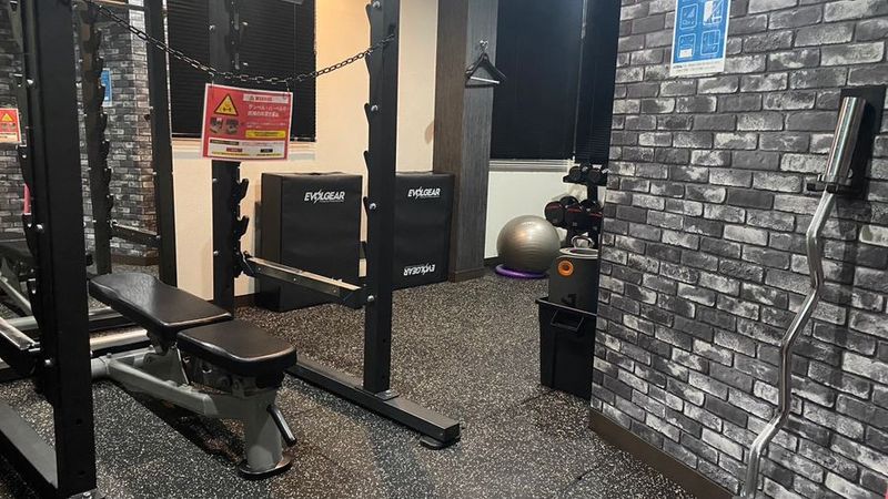 【個室ジム】フリーウェイトが豊富♪ハコジム井土ヶ谷駅前店ルーム2 - ハコジム井土ヶ谷駅前店