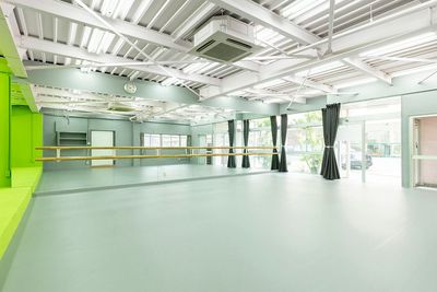 【JR桃谷2分】100㎡越え全面リノリウムダンススタジオクロマキー撮影バレエバー完備ダンス教室バレエヨガピラティススタジオ! - 【桃谷駅徒歩2分】SKYレンタルダンススタジオ鶴橋桃谷