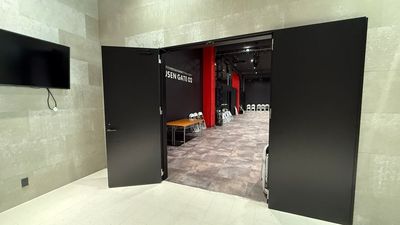 スタジアム入口 - 北九州イノベーションセンター 本格機材完備スタジアム型スペース【北九州イノベーションセンター】の室内の写真