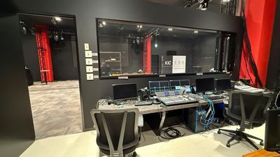 北九州イノベーションセンター 本格機材完備スタジアム型スペース【北九州イノベーションセンター】の室内の写真