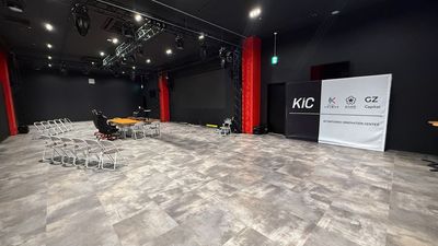 北九州イノベーションセンター 本格機材完備スタジアム型スペース【北九州イノベーションセンター】の室内の写真