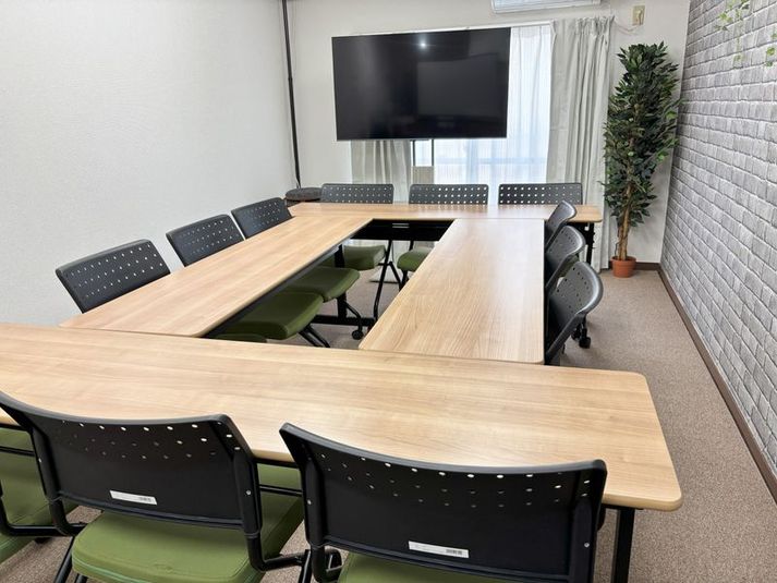 会議室 - 横浜鶴見ワイズスクエア会議室