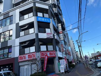 ビルの外観 - 勉強カフェ堺なかもず 勉強カフェ堺なかもず 個室ブース直予約(A-Room)の外観の写真