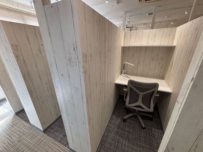 勉強カフェ堺なかもず（自習や作業専用スペース） - 勉強カフェ堺なかもず