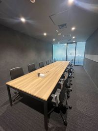 自然光が入ります！ - いいオフィス芝浦byヨコソーレインボータワー いいオフィス芝浦　12名用会議室-Meeting Room C-の室内の写真