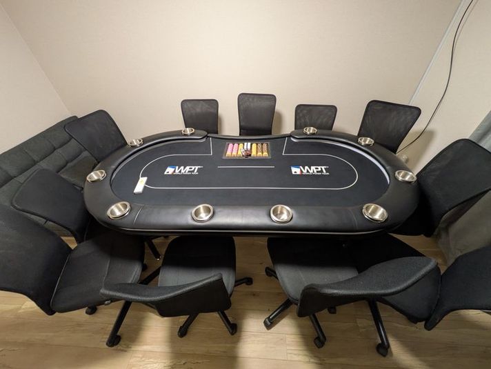 ボードゲームルーム - BOUNTYなんば2号店 ポーカールーム