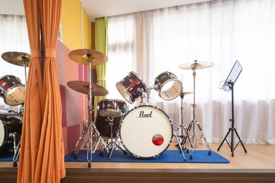 ドラムセット（有料オプション） - スタジオディライツ小田急相模原 ドラムが叩ける音楽スタジオ　各種楽器演奏可　Aスタジオの設備の写真