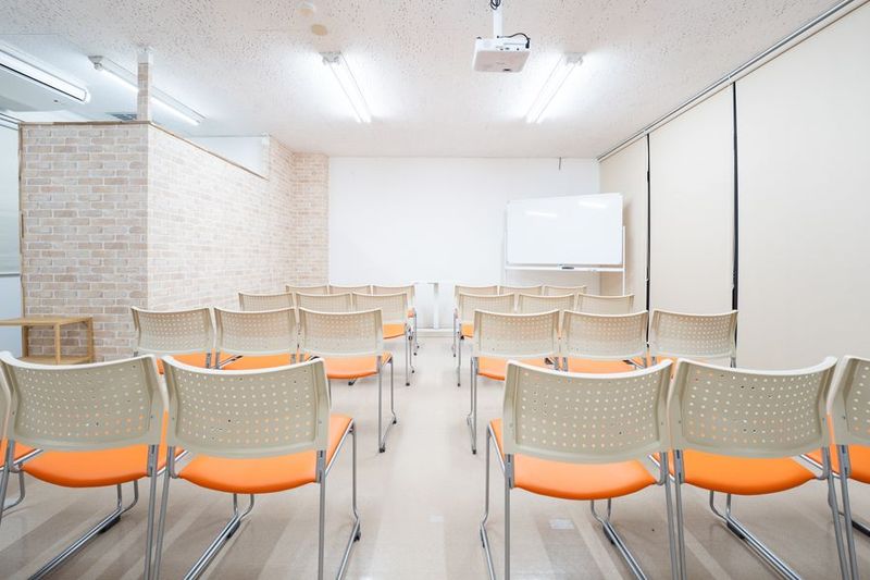 本厚木駅徒歩３分　【貸し会議室・多目的スペース】 - ボナペティレンタル会議室本厚木