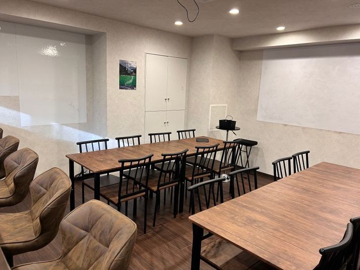 プロジェクター完備 貸し会議室 上野・御徒町 - レンタルスペースQ