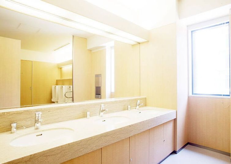 【サンライズビル大阪】ホールC - サンライズビル大阪 