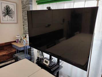 大型テレビあります。 - ブルースペース白金高輪 会議・面談・面接・セミナーの設備の写真