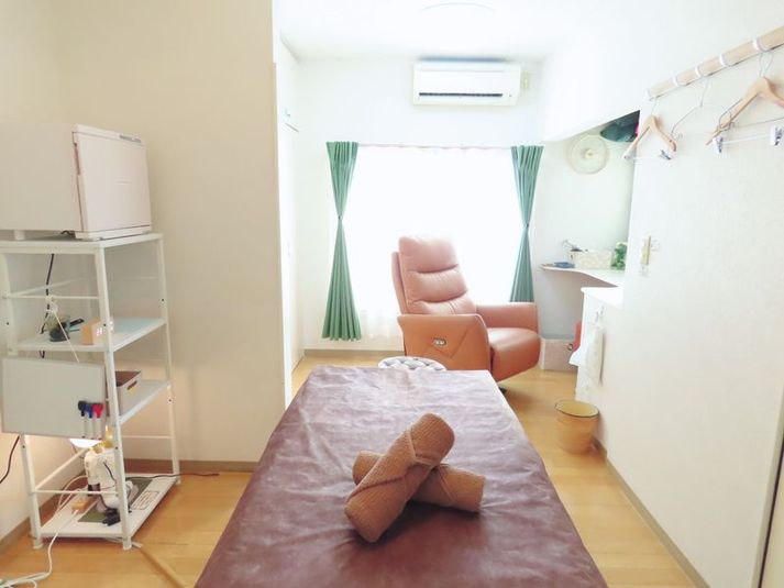 清潔感+施術者お客様双方の使いやすさを重視しました！ - 北千住レンタルサロン　イレミア 北千住レンタルスペース　イレミアの室内の写真