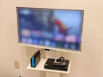モニター（GoogleTV、最新ゲーム機、BD/DVDプレイヤー） - レピーロ小岩 小岩駅6分🥳北欧インテリア🌿女子会💗タコパ🥘レピーロ小岩の室内の写真