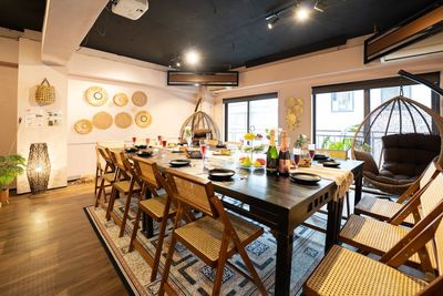 【リニューアル割引】水天宮前4分、茅場町6分🚶最大32名着席🙆‍♂️飲食持込OKゴミ捨て有｜受付・更衣室・高速Wi-Fi完備 - シェアスペースYURIKAGO日本橋