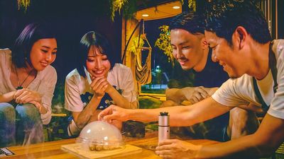 リワイルドアウトドアトーキョー 【メディアで話題！駅チカアウトドアカフェ】用途多彩！貸切カフェの室内の写真