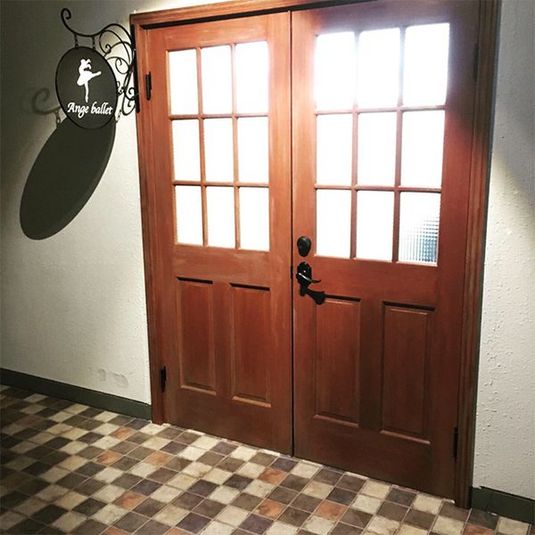 Angeスタジオ／広々リノリウムの床と鏡／バレエ、ダンス、ヨガ - Angeスタジオ