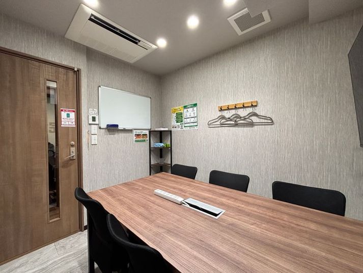 6名会議室（Room A） - いいオフィス浜松町大門 by リンクフロンティア