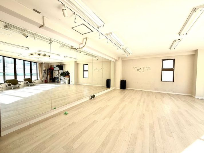 スタジオ栗栖 - studio KURISU