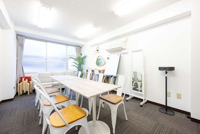 【Good Space会議室 山友旭ビル】 山友旭Room B｜Wi-Fi・プロジェクター・ソファ[39]の室内の写真