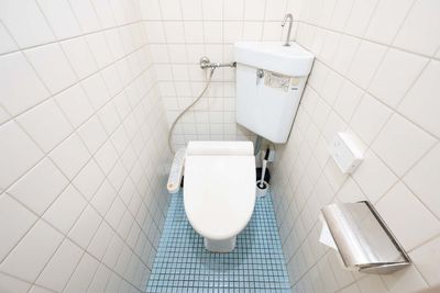 ※水回りは廊下にございます。同フロアにあるroomAとroomBで共用となっておりますのでご了承ください。 - 【Good Space会議室 山友旭ビル】 山友旭Room B｜Wi-Fi・プロジェクター・ソファ[39]の設備の写真