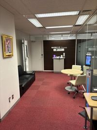 明るいロビーエリア - 茅場町駅前　貸し会議室 貸し会議室の入口の写真
