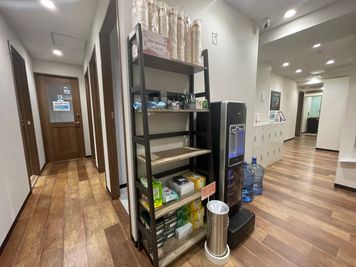 いいオフィス二子玉川 8名会議室（Room A）の設備の写真