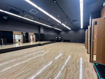 【津田沼駅より徒歩7分！ダンスルームがオープンしました♪】 - コナミスポーツクラブ 奏の杜（旧：エグザス 奏の杜） STUDIO2の室内の写真