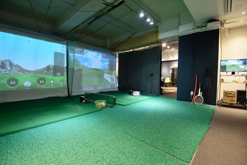 インドアゴルフ（打ちっぱなし）或いはスミスマシン（筋トレ） - Achievement Zone