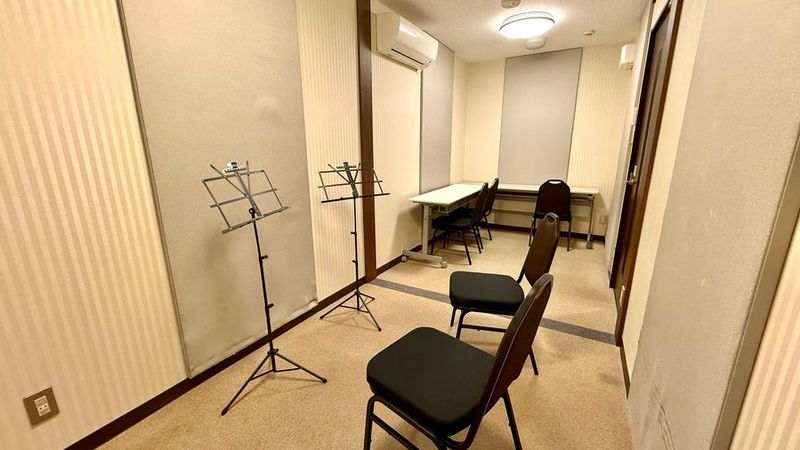 【譜面台付きのスペースです♪】 - TIME SHARING 銀座 旗ビル roomIの室内の写真