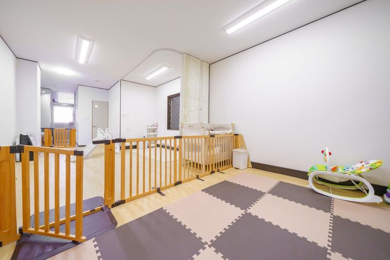 子どもと一緒でも、ゆったり笑顔で楽しめる空間 - 託児所そよかぜ