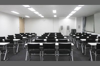 【特別パッケージ🌟】プロジェクター、スクリーン、マイク3本付き🎤 (AP西新宿A) - AP西新宿