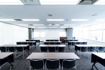 【特別パッケージ🌟】プロジェクター、スクリーン、マイク3本付き🎤 (AP渋谷道玄坂A) - AP渋谷道玄坂