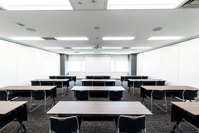 【特別パッケージ🌟】プロジェクター、スクリーン、マイク3本付き🎤 (AP渋谷道玄坂B) - AP渋谷道玄坂