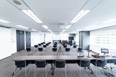 【特別パッケージ🌟】プロジェクター、スクリーン、マイク3本付き🎤 (AP渋谷道玄坂I+J) - AP渋谷道玄坂