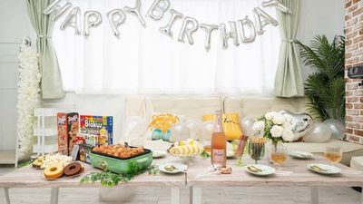 【誕生日の飾り付けOK】 大切な人のアニバーサリーを素敵に彩りませんか？
 - 【THEATER渋谷】 渋谷アクセス楽々｜撮影・おしゃべり・鑑賞会・デート [69]の室内の写真