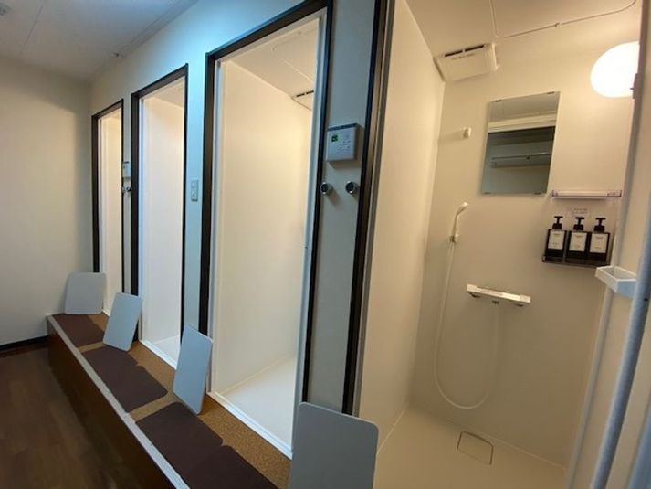 【レンタルスタジオ】スピーカー・大型鏡付き - SEEMS｜Body make salon｜レンタルスタジオ