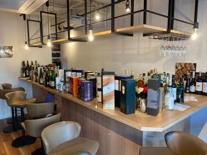 BAR GANDEN - にじいろスタジオ