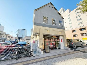 元気堂１Fの奥 - レンタルサロン　otorina　高崎 安くて綺麗で駅から近いレンタルスペース！様々な用途で利用可能！の外観の写真